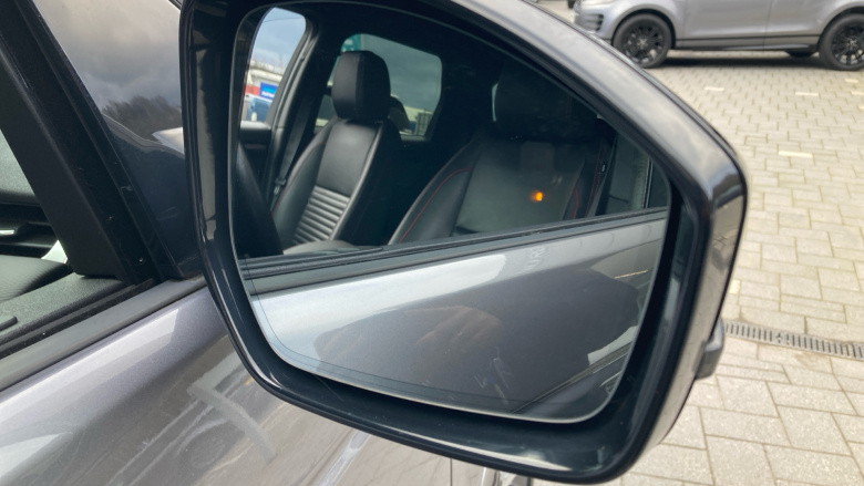 Land Rover Discovery Sport 2.0 D200 R-Dynamic SE 5dr Auto Diesel Station Wagon